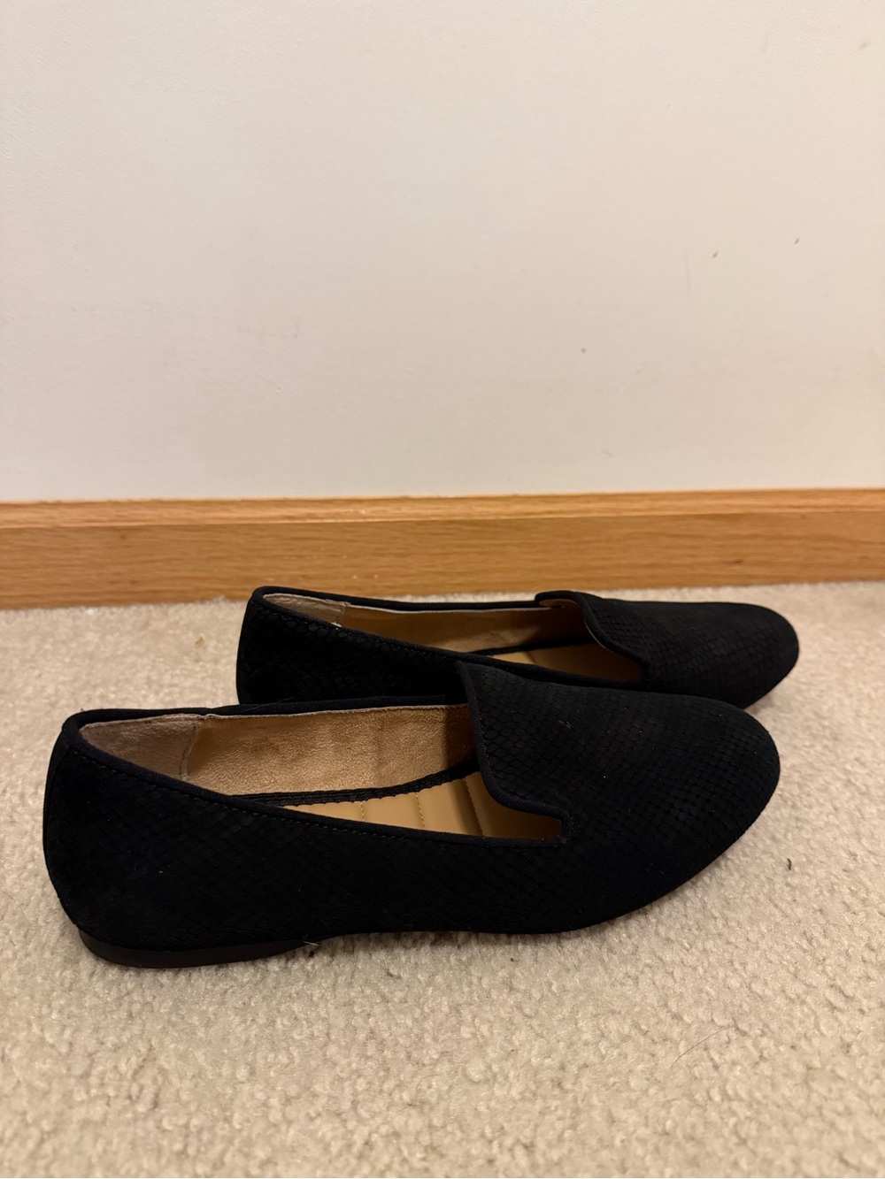 Kelly & Katie Black Textured Slip-On Loafers